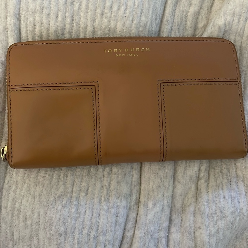 Used Tory Burch wallet